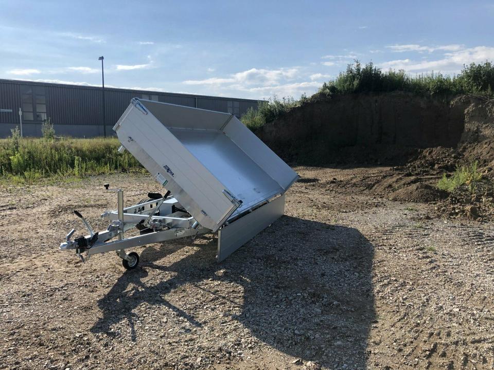 Eduard tandem three-sided tipper trailer 3.30 m, 3,500 kg - Electric Pump
