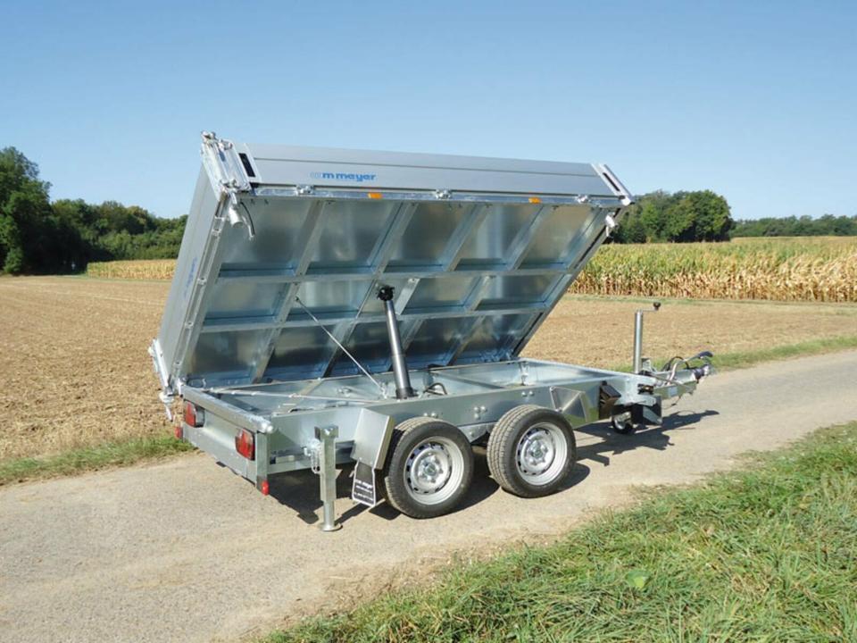 HKC 2726/170 Three-Side Tipper Trailer 2.7t 2690x1700x330 mm (Electric Pump)