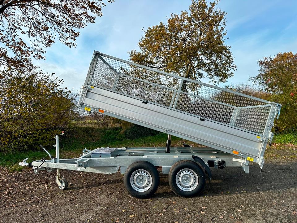 Böckmann Three-Sided Tipper Trailer 3.2–3.5 t