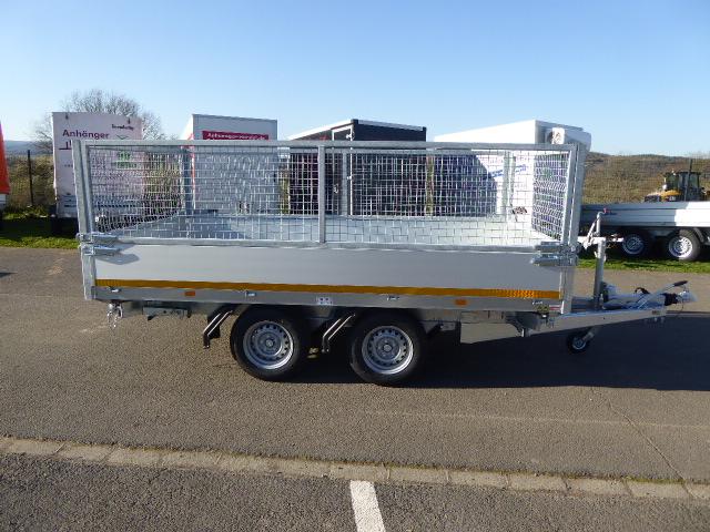 Eduard 3318 Tandem Three-Sided Tipper Trailer