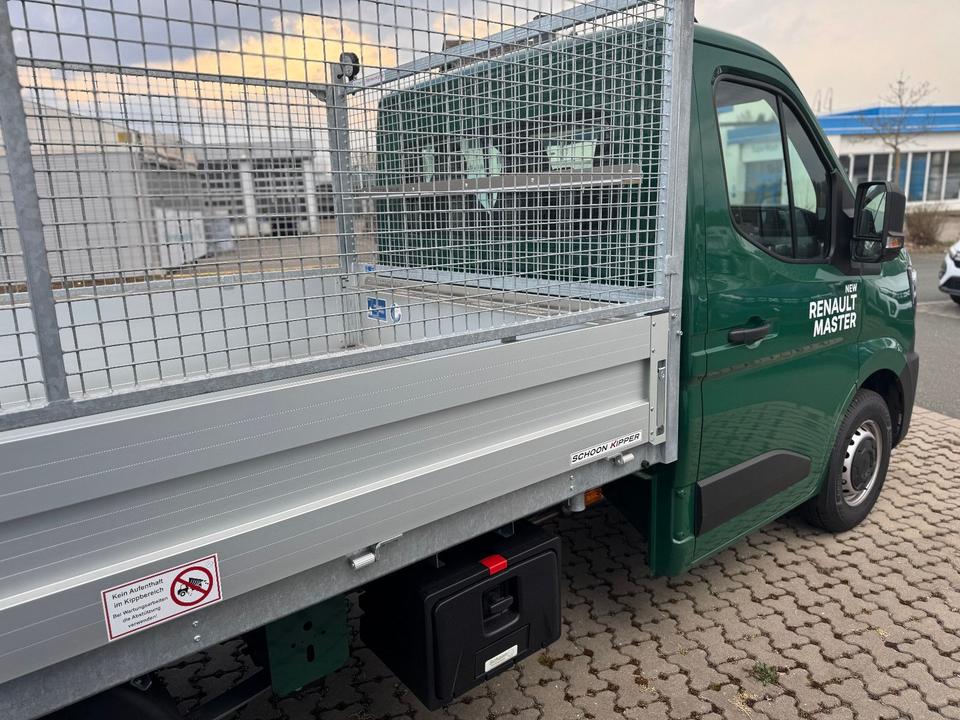 Renault Master Chassis Tipper - 3-Side Tipper, L2 Wheelbase, 130 PS, Green