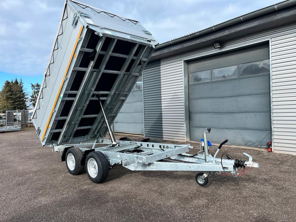 Eduard Three-Way Tip Trailer (Dreiseitenkipper), 3.30 x 1.80 m, 100 km/h, with cordless drill pump, loading ramps, and tarpaulin