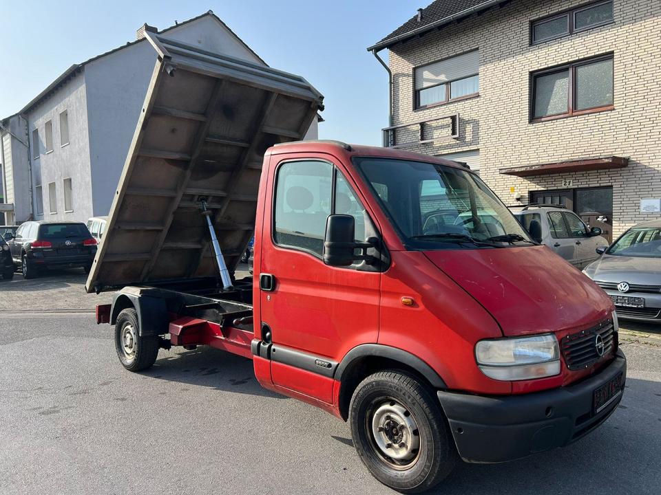 Renault Master with Scattolini three-sided tipper, 2.8 dTi, 84 kW, tow hitch, TÜV 10/2026