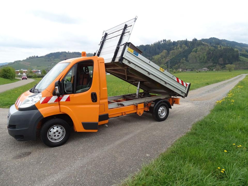 Fiat Ducato 3-Sided Tipper Van - 3 Seats - One Owner - Trailer Hitch - Power Windows