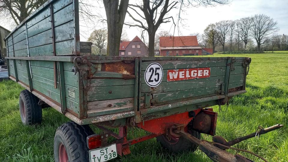 Welger 5.7t Dual-Sided Tipping Trailer