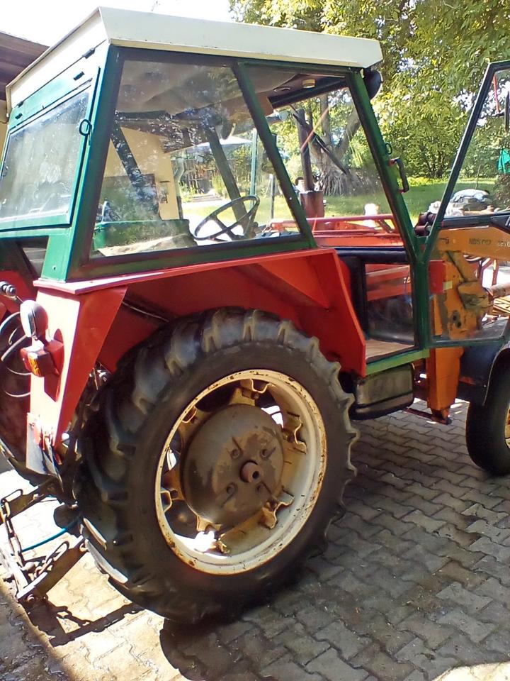 Zetor 5011 Tractor with Front Loader, 1983