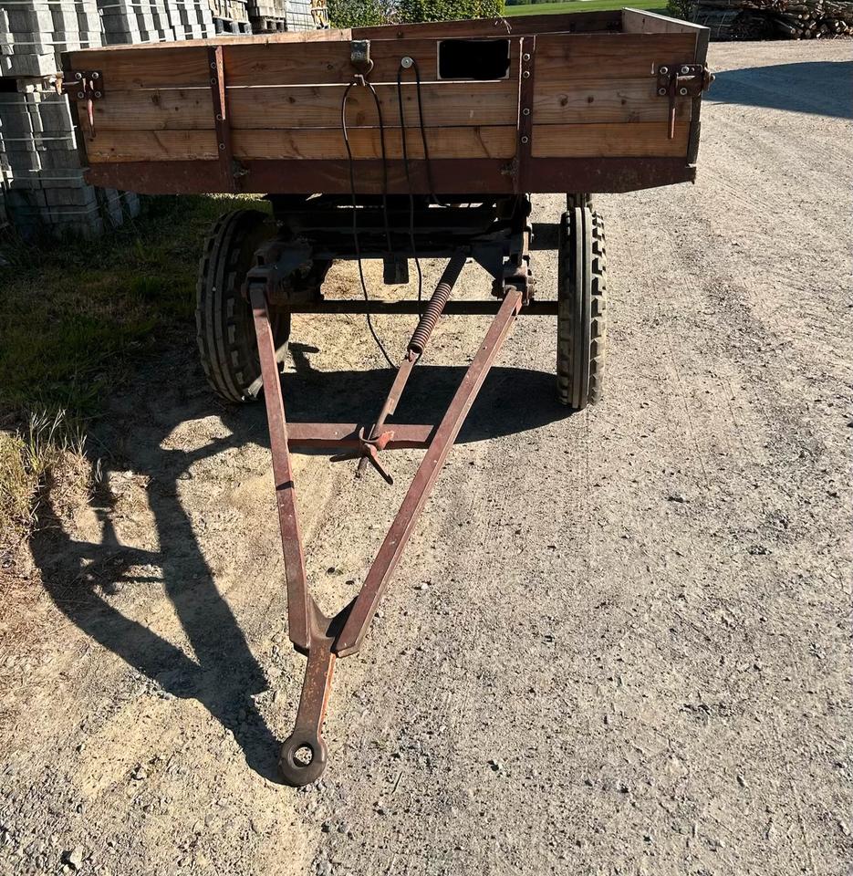 2-Side Dump Trailer - 2t Capacity