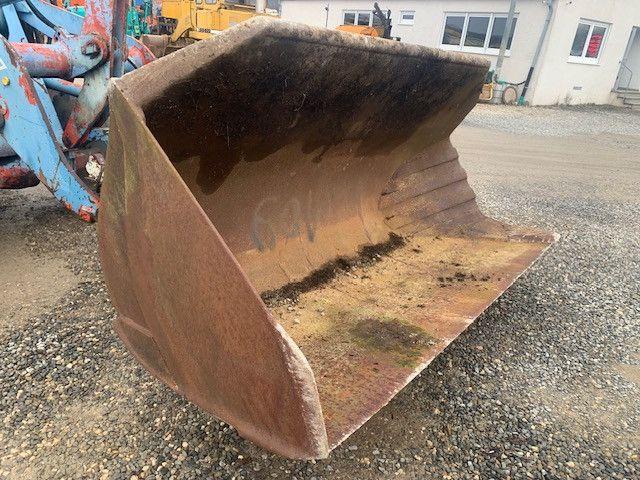 2.60 m CAT Side Tipping Bucket