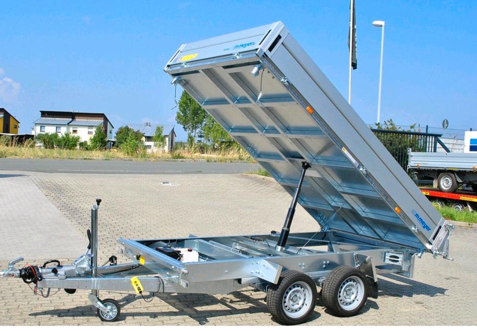 Three-Sided Dump Trailer (Dreiseitenkipper) - Rear-Tipping Trailer