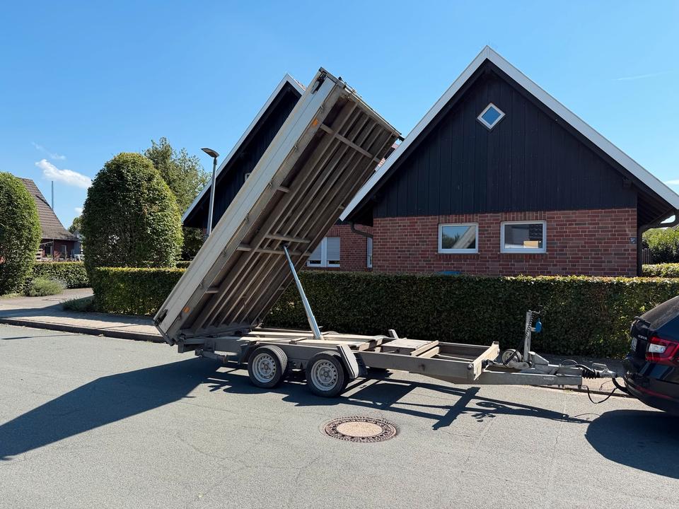 Three-axle tipping trailer, 3.5 t, electric, aluminum ramps, supports, 4x2 m