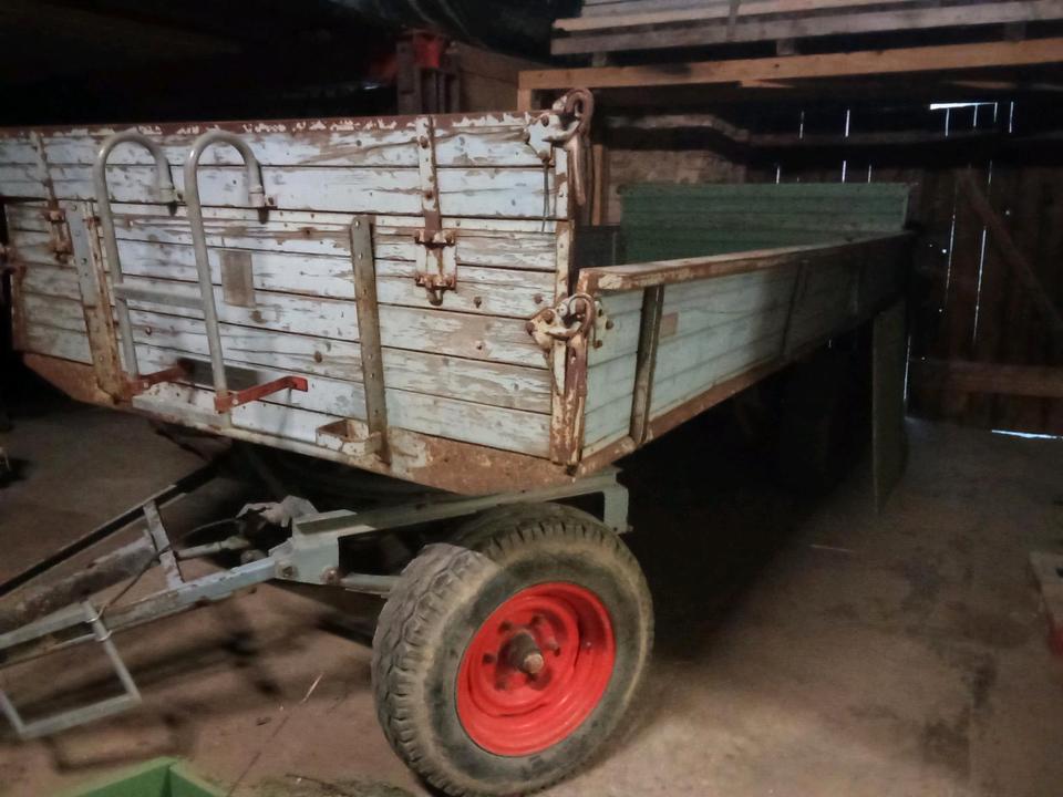 Welger 5.7-tonne Two-Axle Two-Sided Tipping Trailer