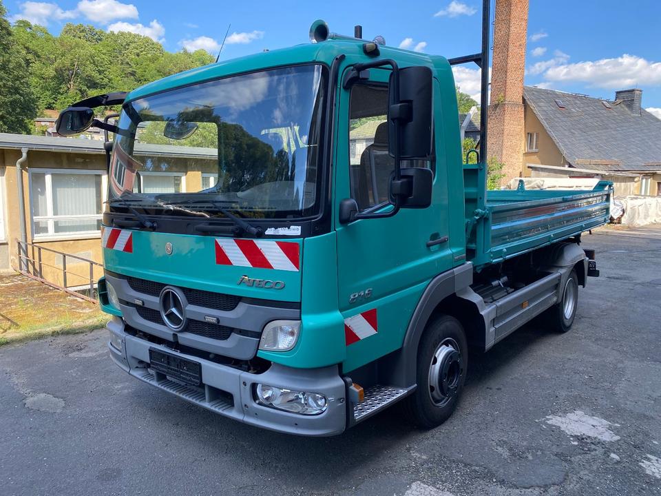 Mercedes-Benz Atego 816 3-Side Tipper Truck, EURO5, 3-Ton Payload, 2x Tow Hitch, Differential Lock, 3 Seats