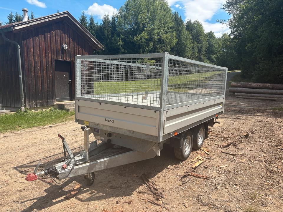Agados Atlas 3-Sided Tipper Trailer, 2.6 t