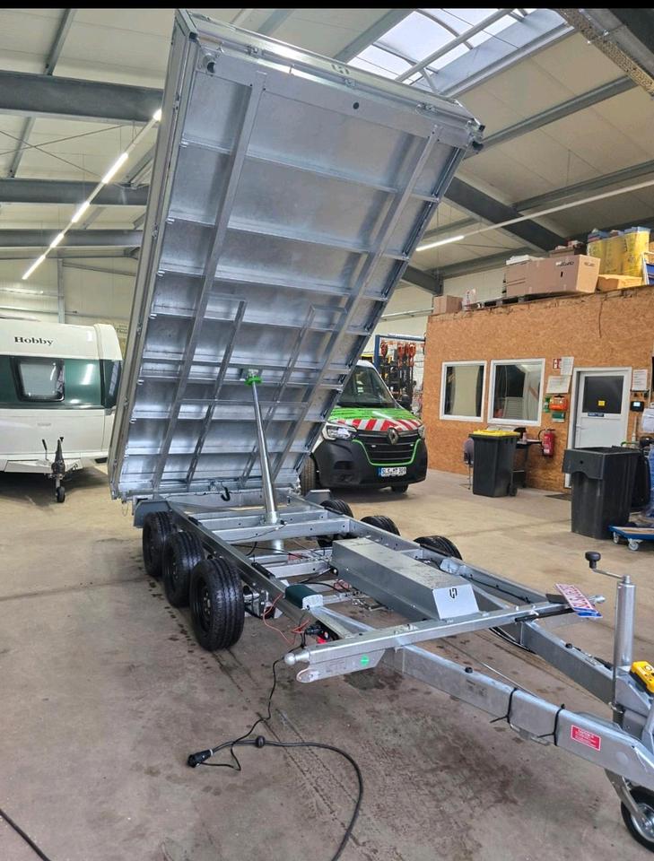 Henra Major Tridem 3-Side Tipper 3.5 t Tri-Axle