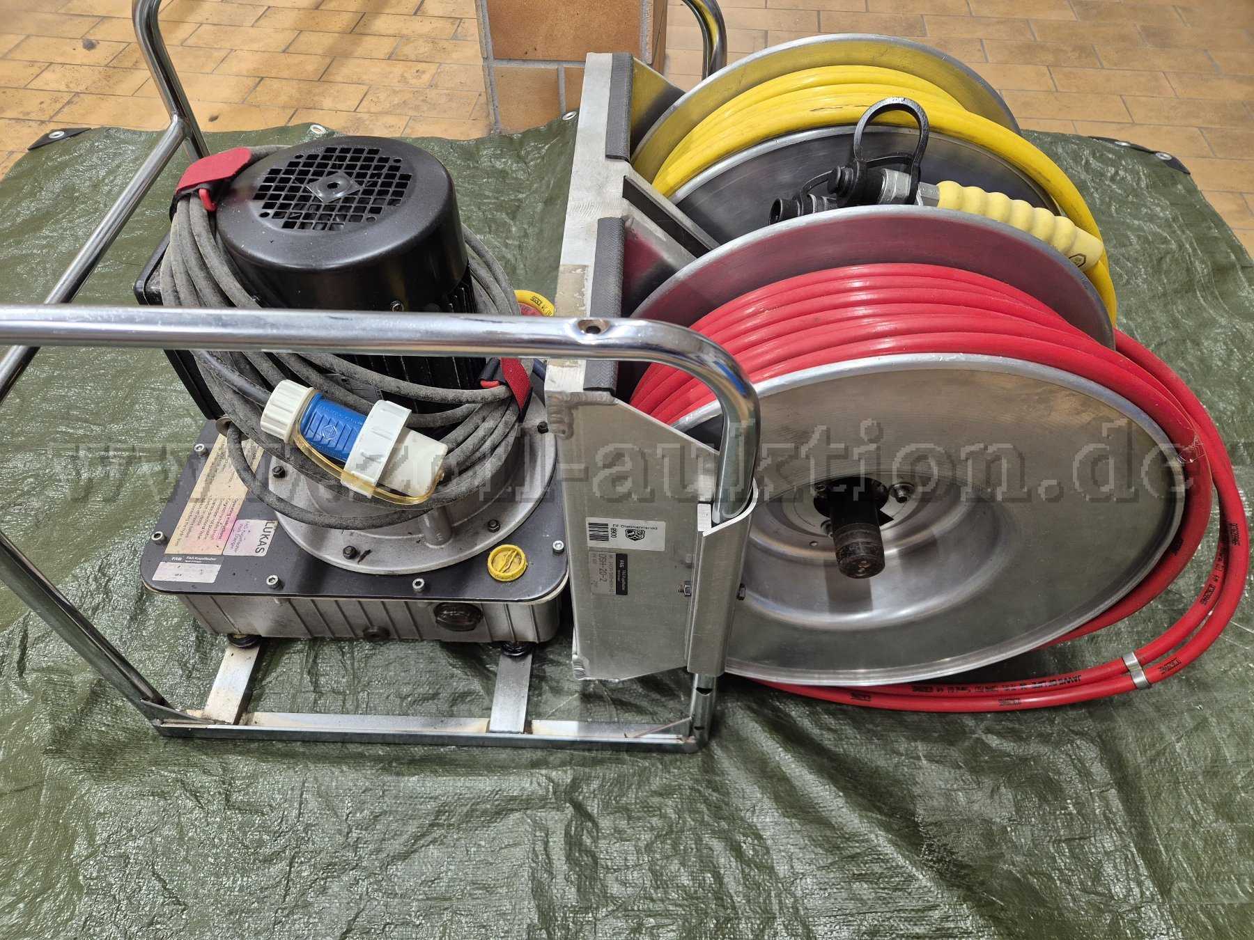 1 Hydraulic Rescue Set by LUKAS Rescue Equipment