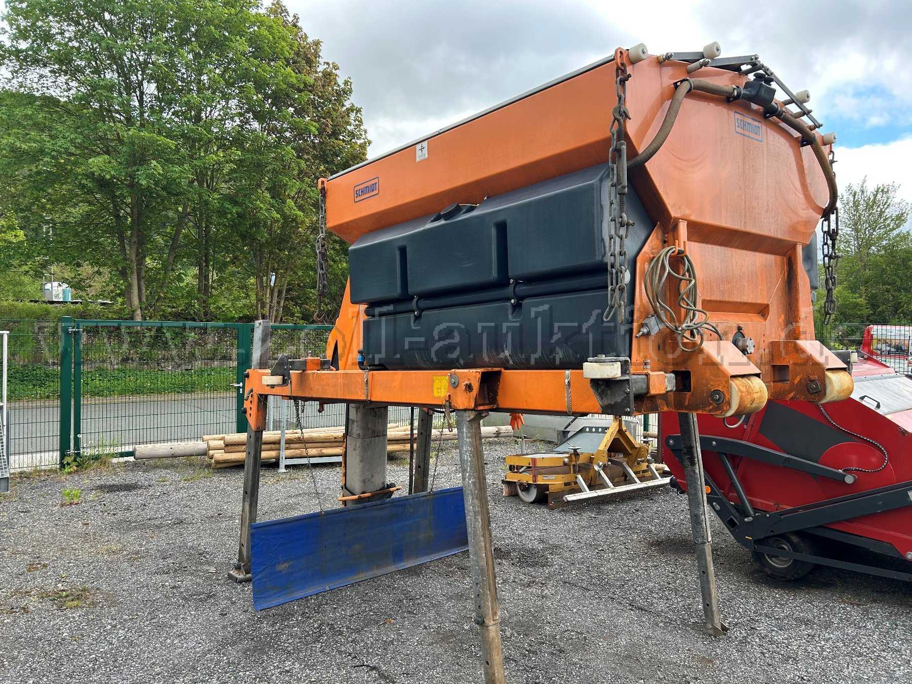 Schmidt Stratos S30-27 VAXN Salt Spreader