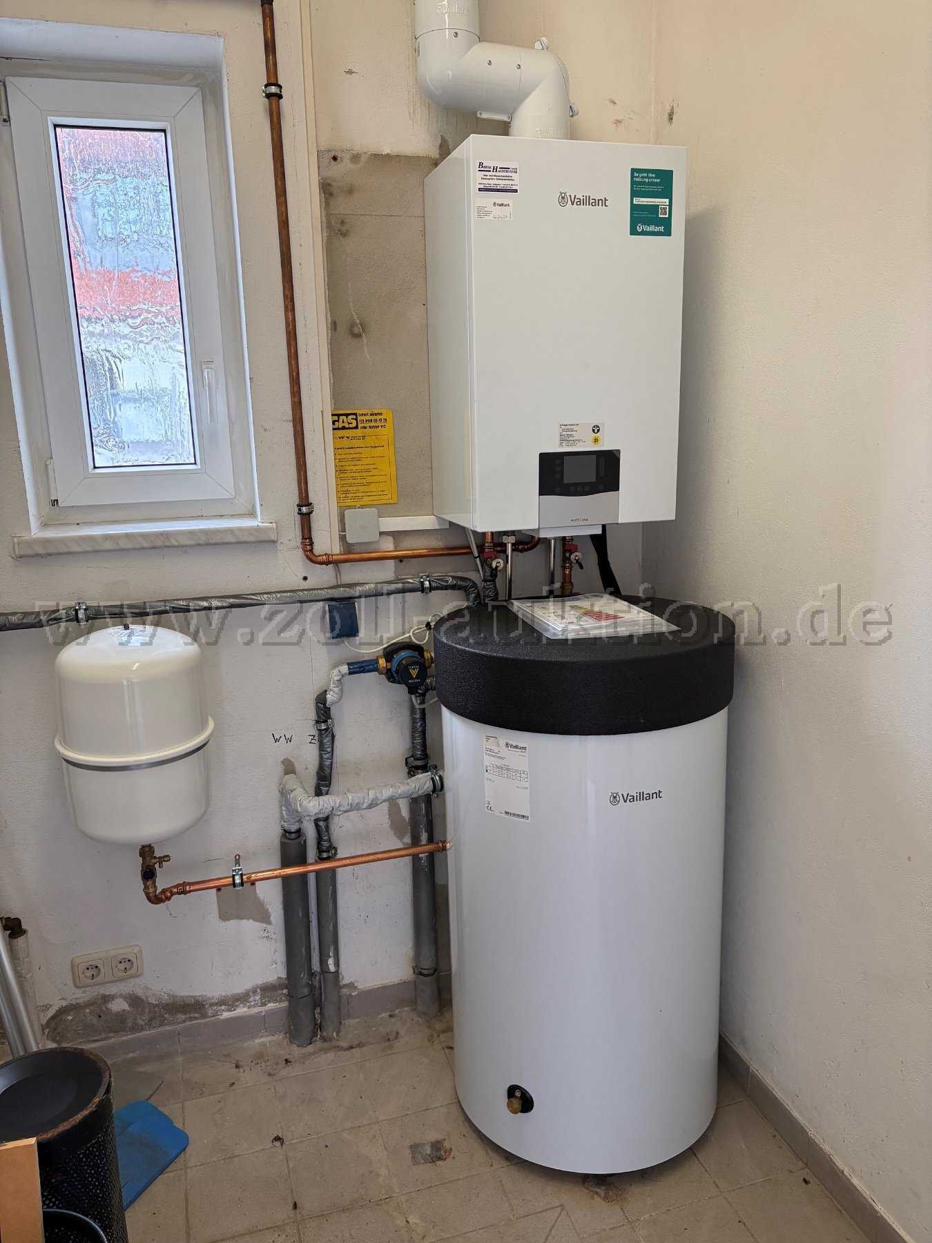 Vaillant ecoTEC plus VC 30 CS/1-5 Gas Wall Heating System with uniSTOR Storage Tank and VRC 710 Controller