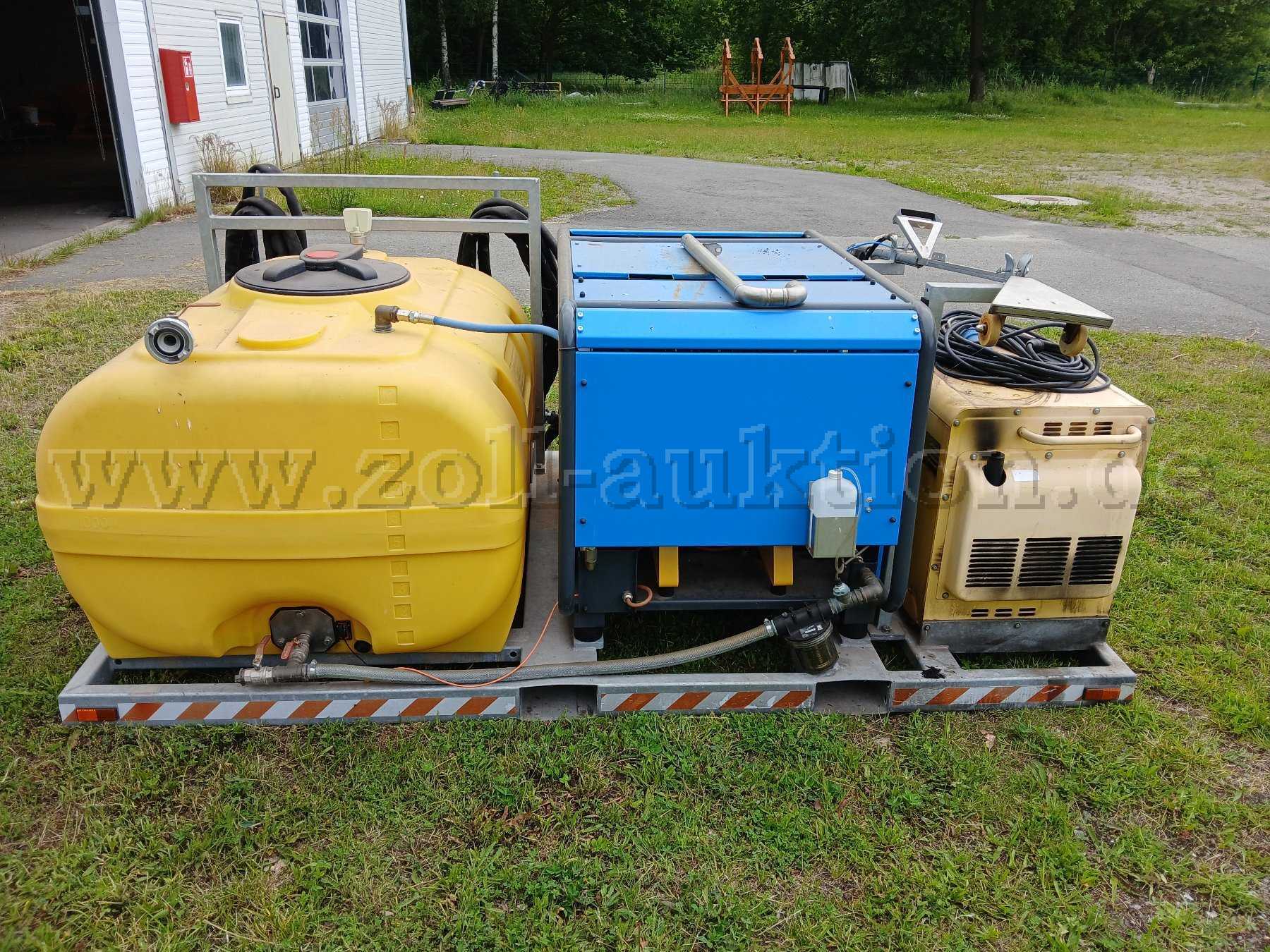 Ipro-Tech hot-water foam device with GD4ss generator and 1000 L water tank