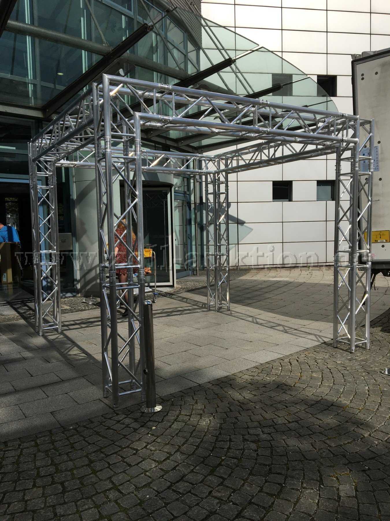 Naxpro Truss FD34 Trade Show Traverse System with 16x 100 cm Spans, 4x 90° C30 Corners, 4x Base Plates, 2x New 100 cm Spans, and Riggatec Grounding Kit